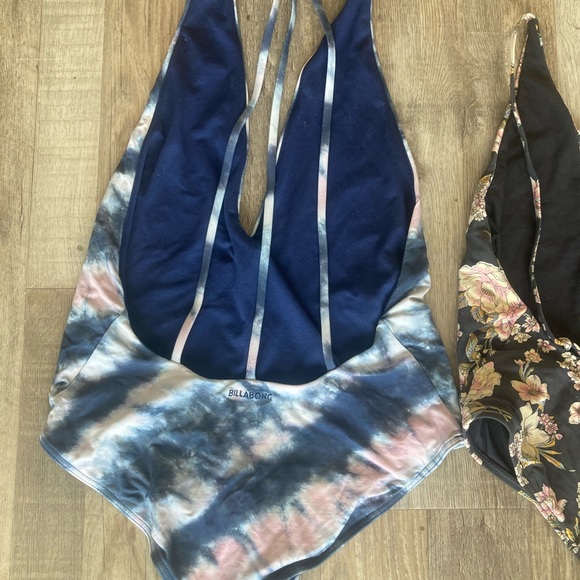 Billabong one piece swim suits size small bundle - Picture 5 of 6